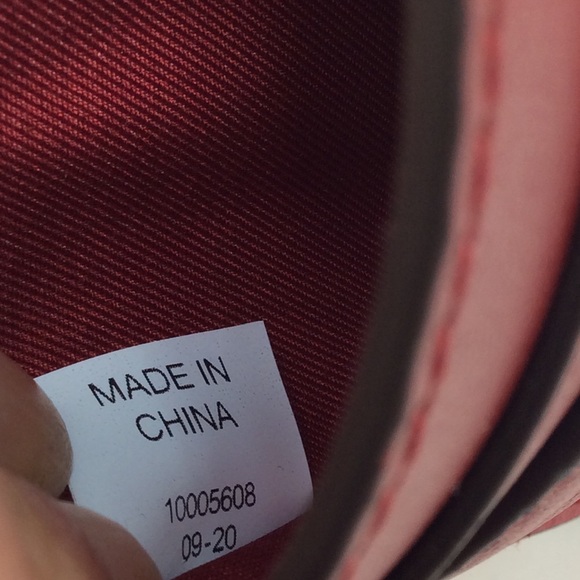 Authentic Tory Burch Kira Chevron Card Case Wallet Red - Picture 8 of 10